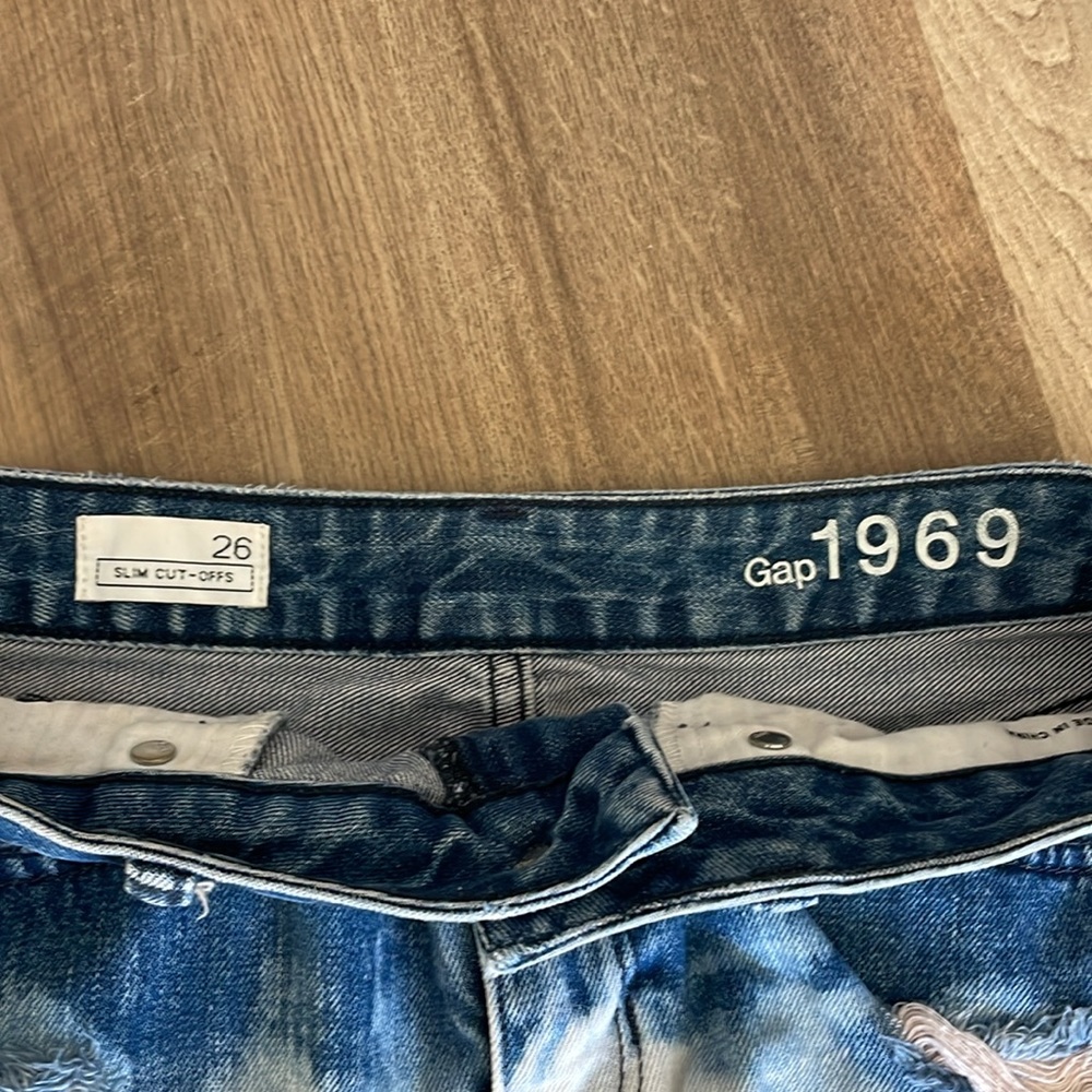 Gap Jean shorts - Picture 3 of 3